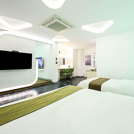 Dubai Hotel Чеонджу Екстериор снимка