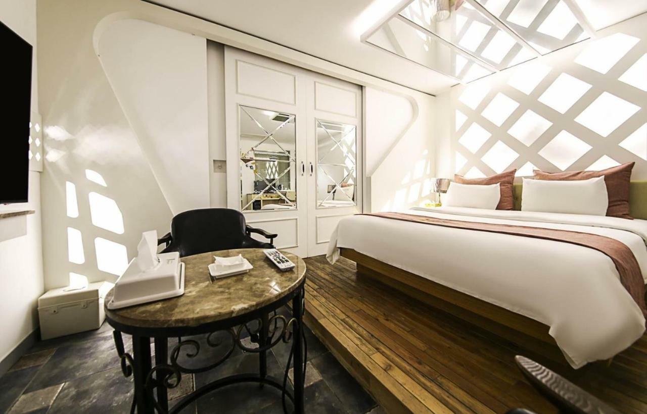 Dubai Hotel Чеонджу Екстериор снимка
