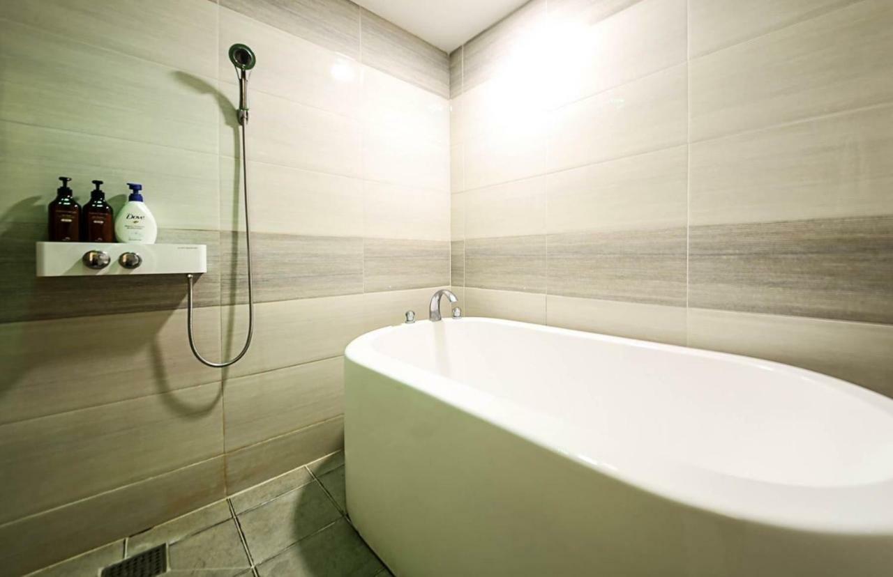 Dubai Hotel Чеонджу Екстериор снимка
