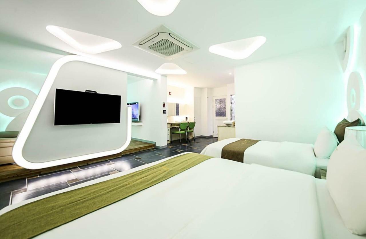 Dubai Hotel Чеонджу Екстериор снимка