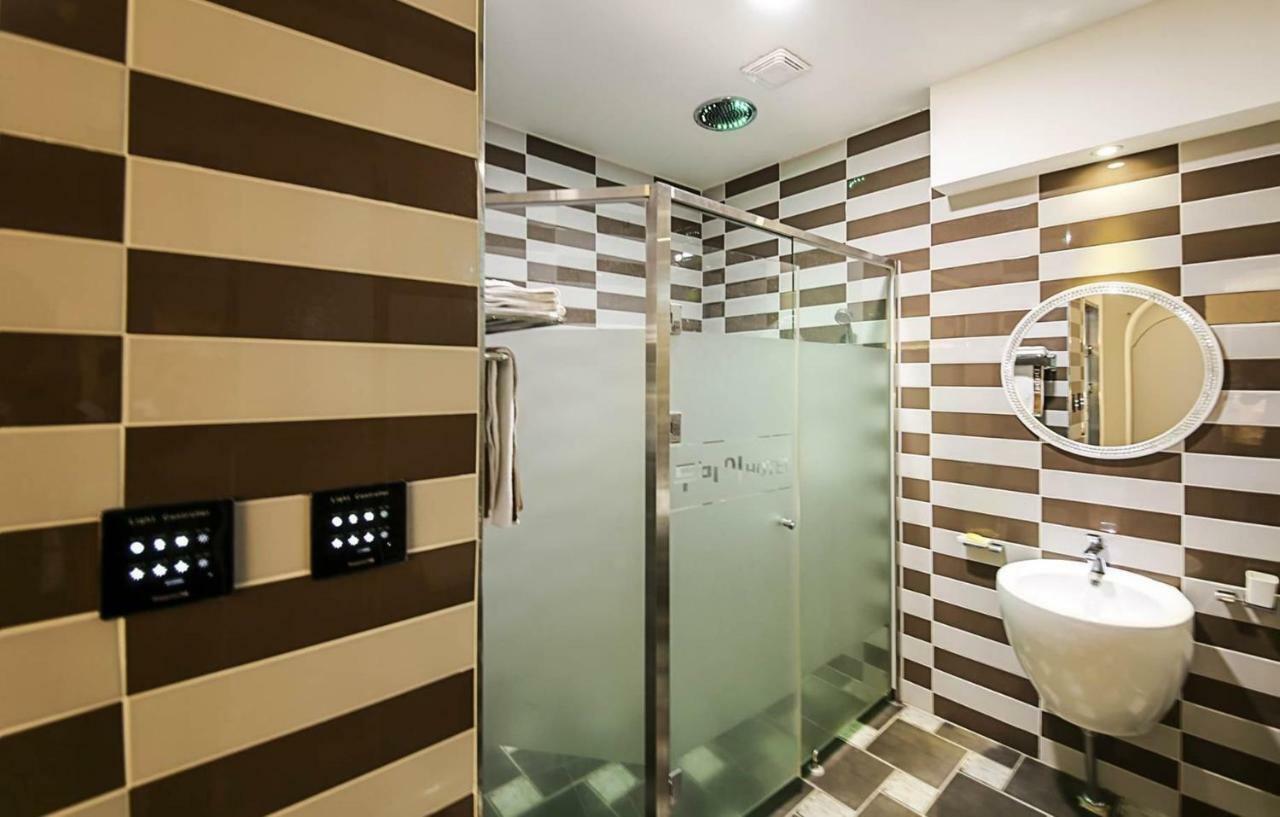 Dubai Hotel Чеонджу Екстериор снимка