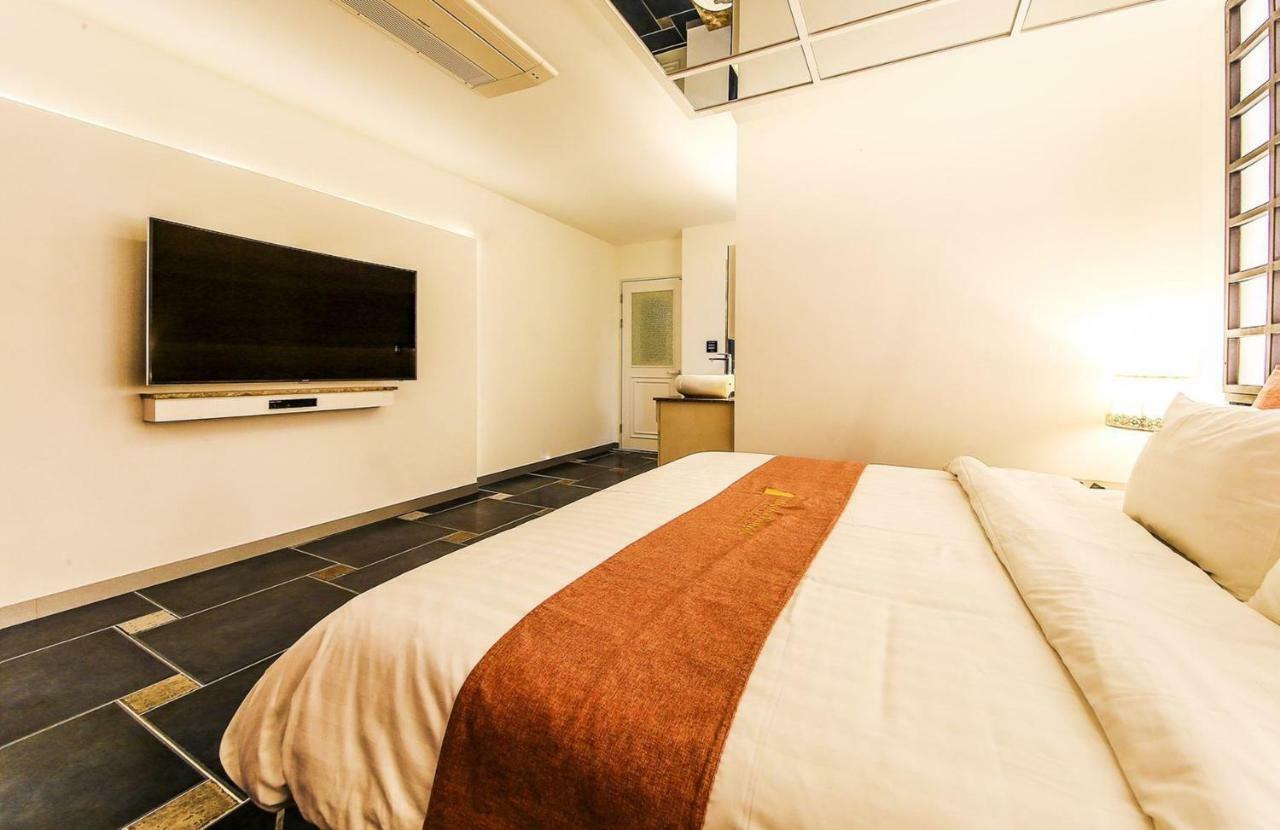 Dubai Hotel Чеонджу Екстериор снимка