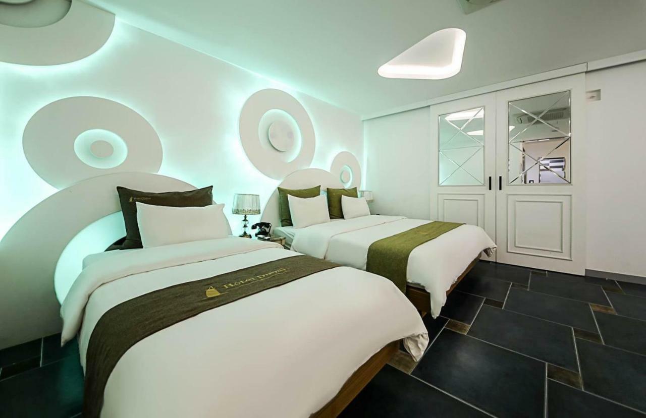 Dubai Hotel Чеонджу Екстериор снимка